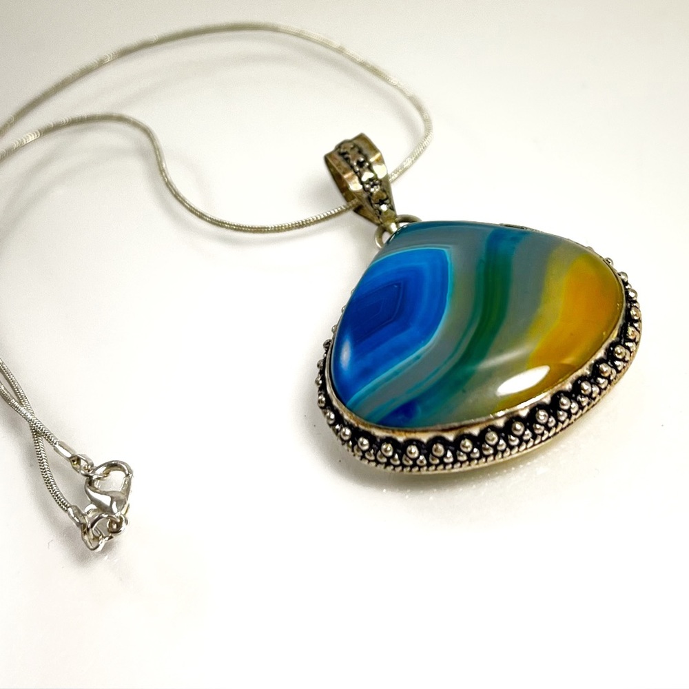 Aqua blue agate-dreamy pendant